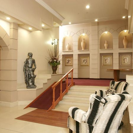 Apollo Hotel Johannesburg Interior photo