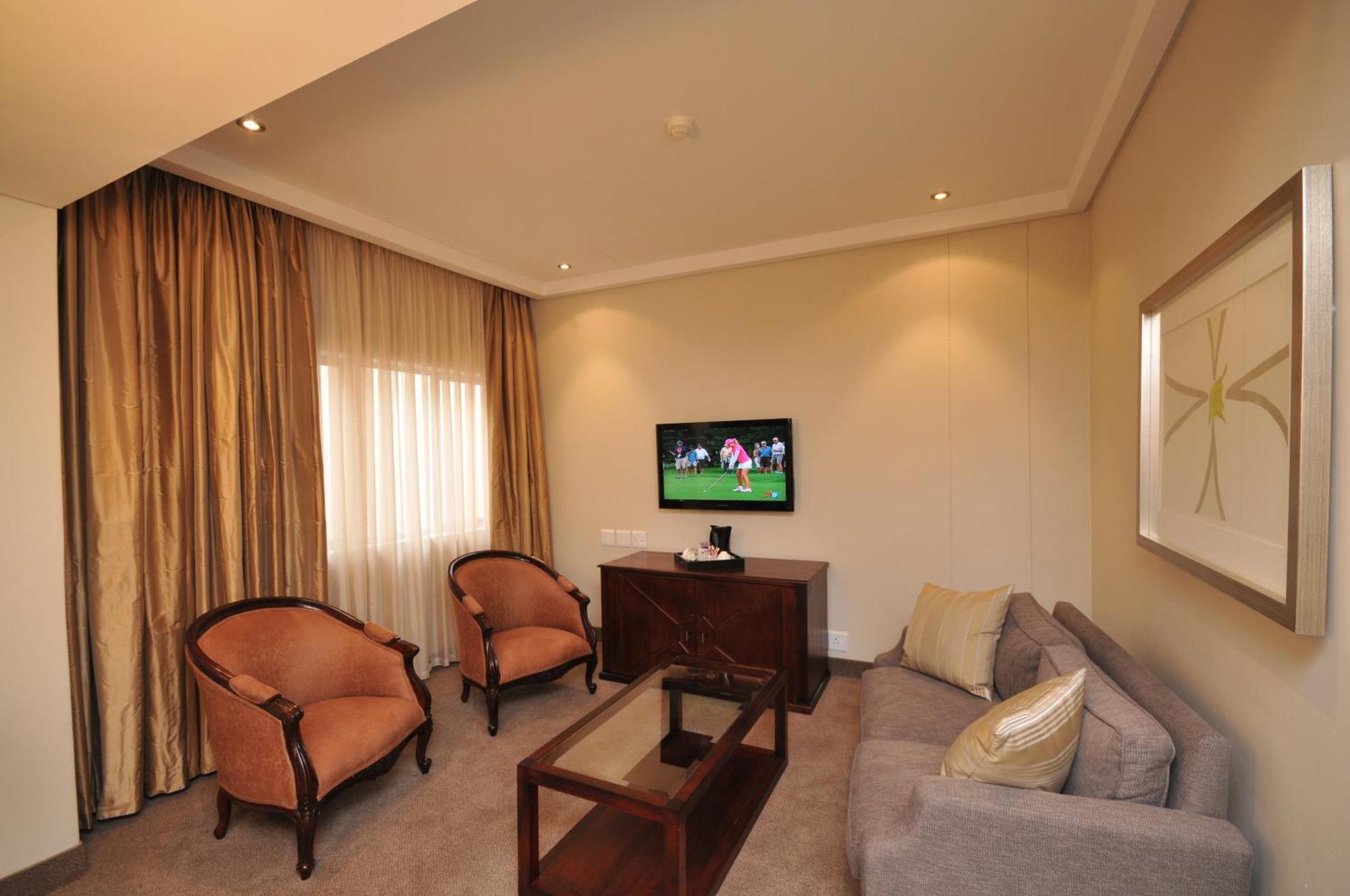 Apollo Hotel Johannesburg Exterior photo