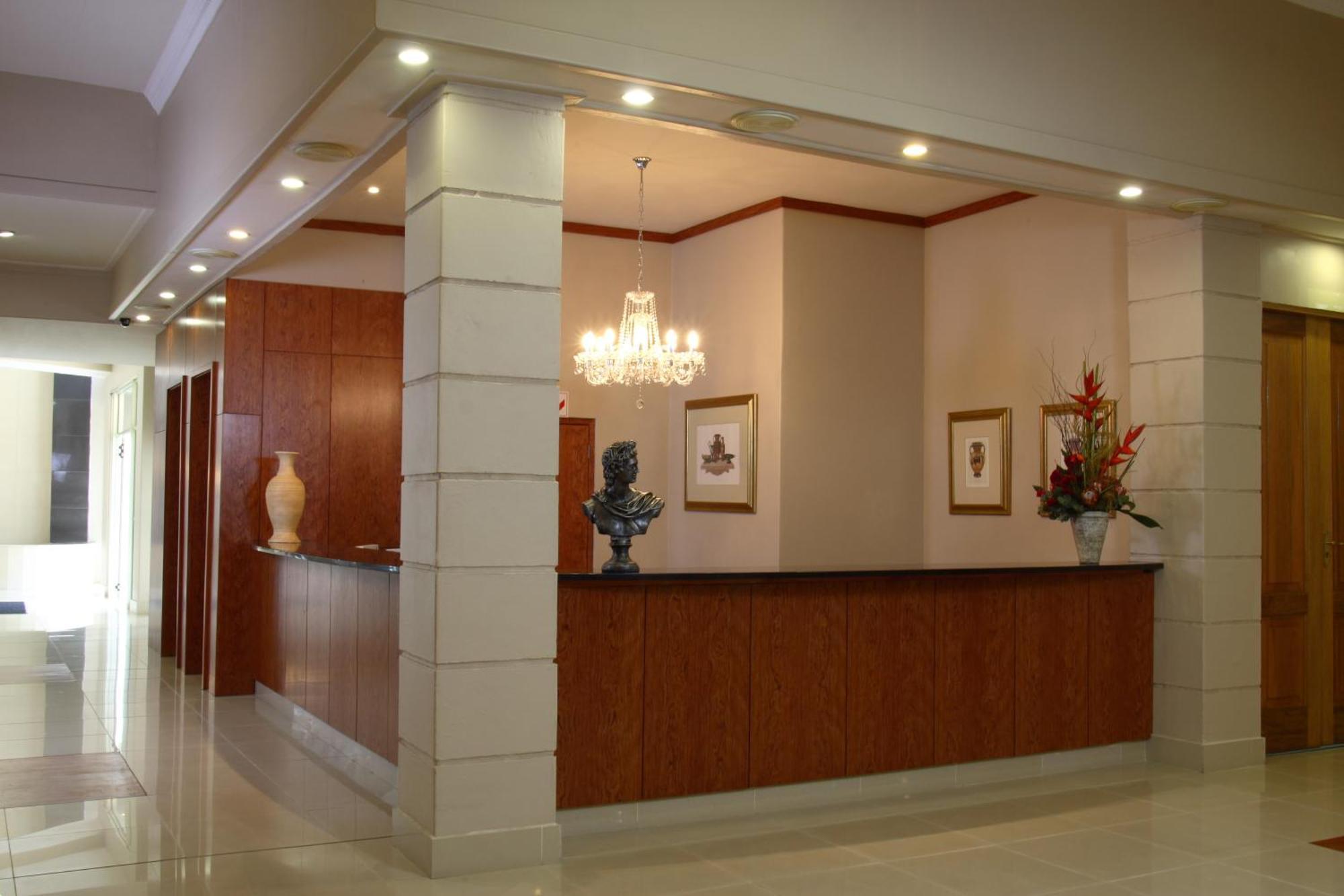 Apollo Hotel Johannesburg Exterior photo